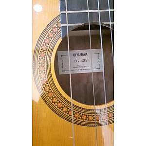 Yamaha CG142S Classical Natural
